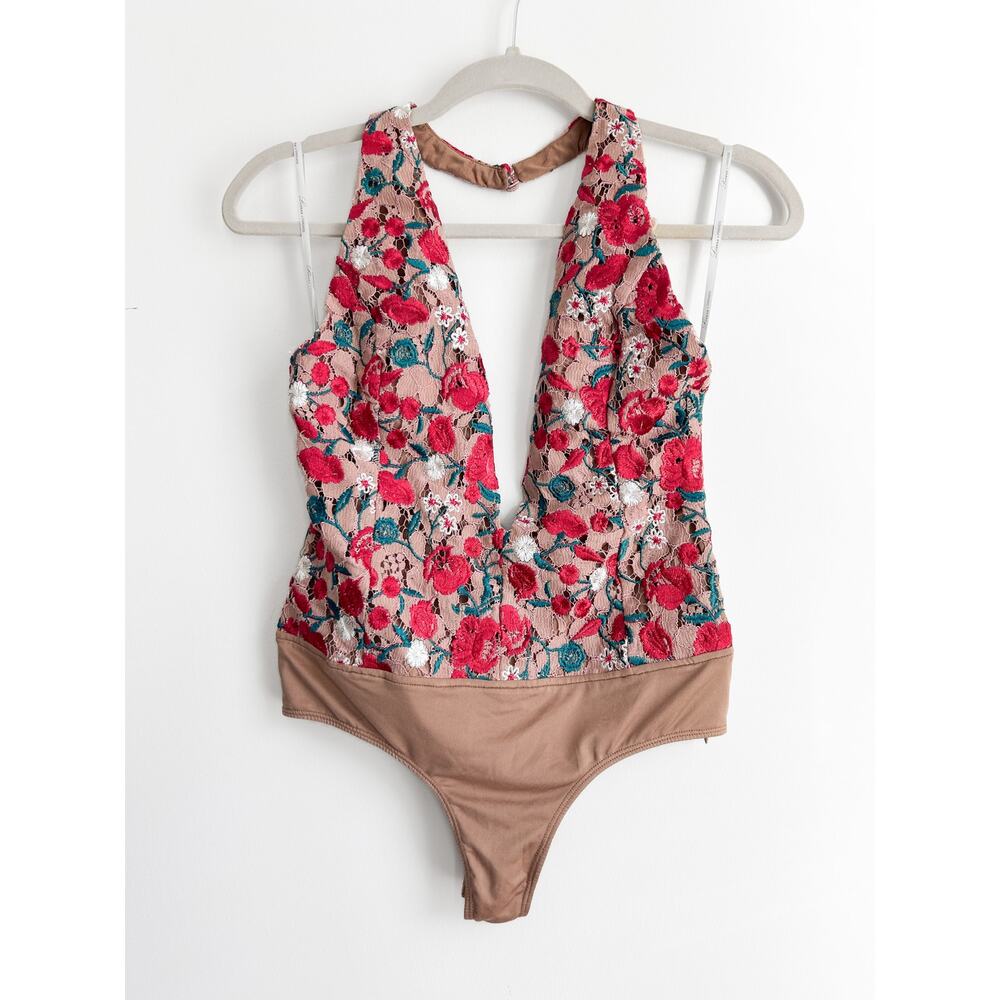 NEW Lovers + Friends Rosalyn Floral Lace Halter Bodysuit in Size XS $128